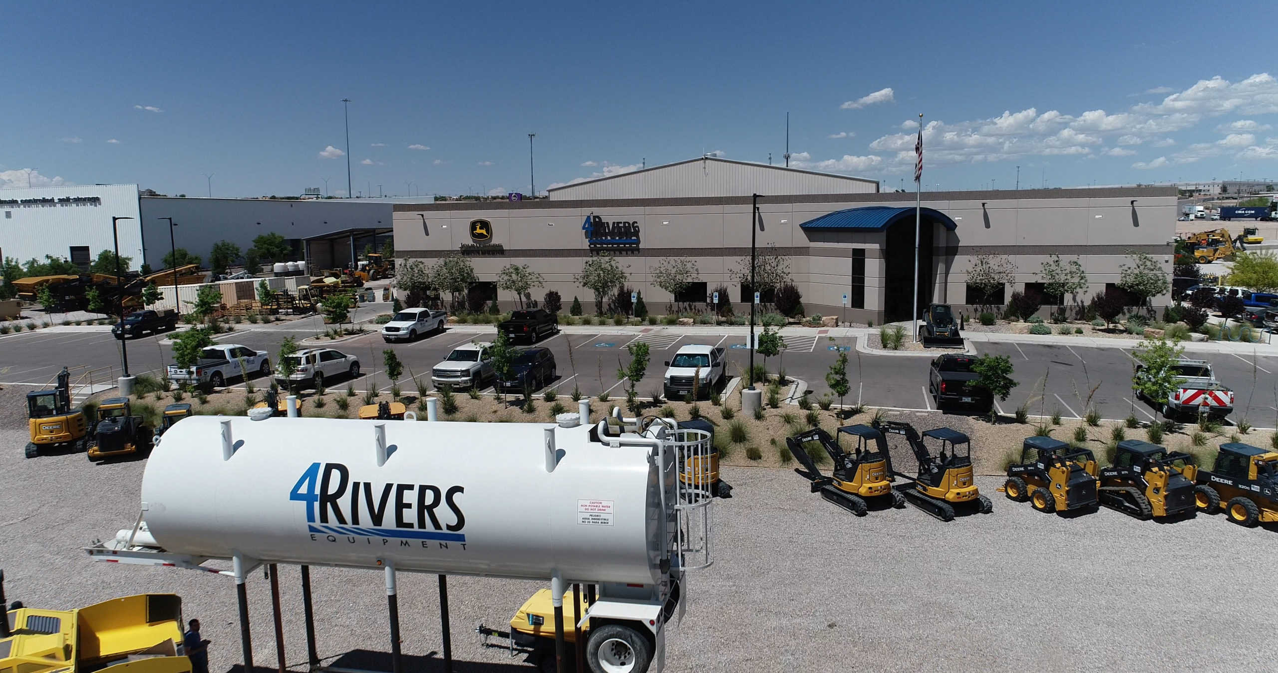 Our 4Rivers Equipment El Paso location provides industry-leading construction equipment support and service.